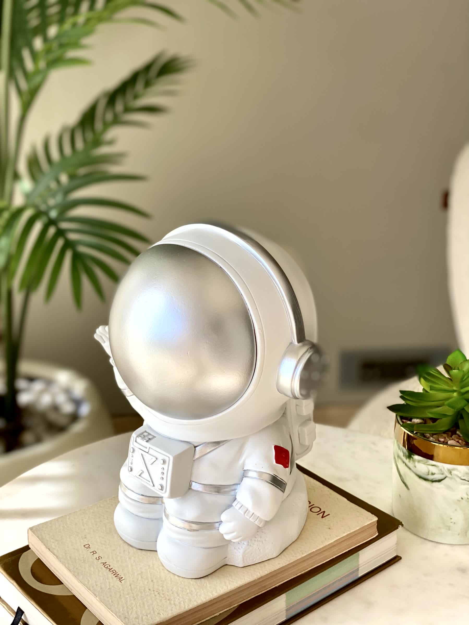 Astronaut With Arm Up Artefact - Image 3