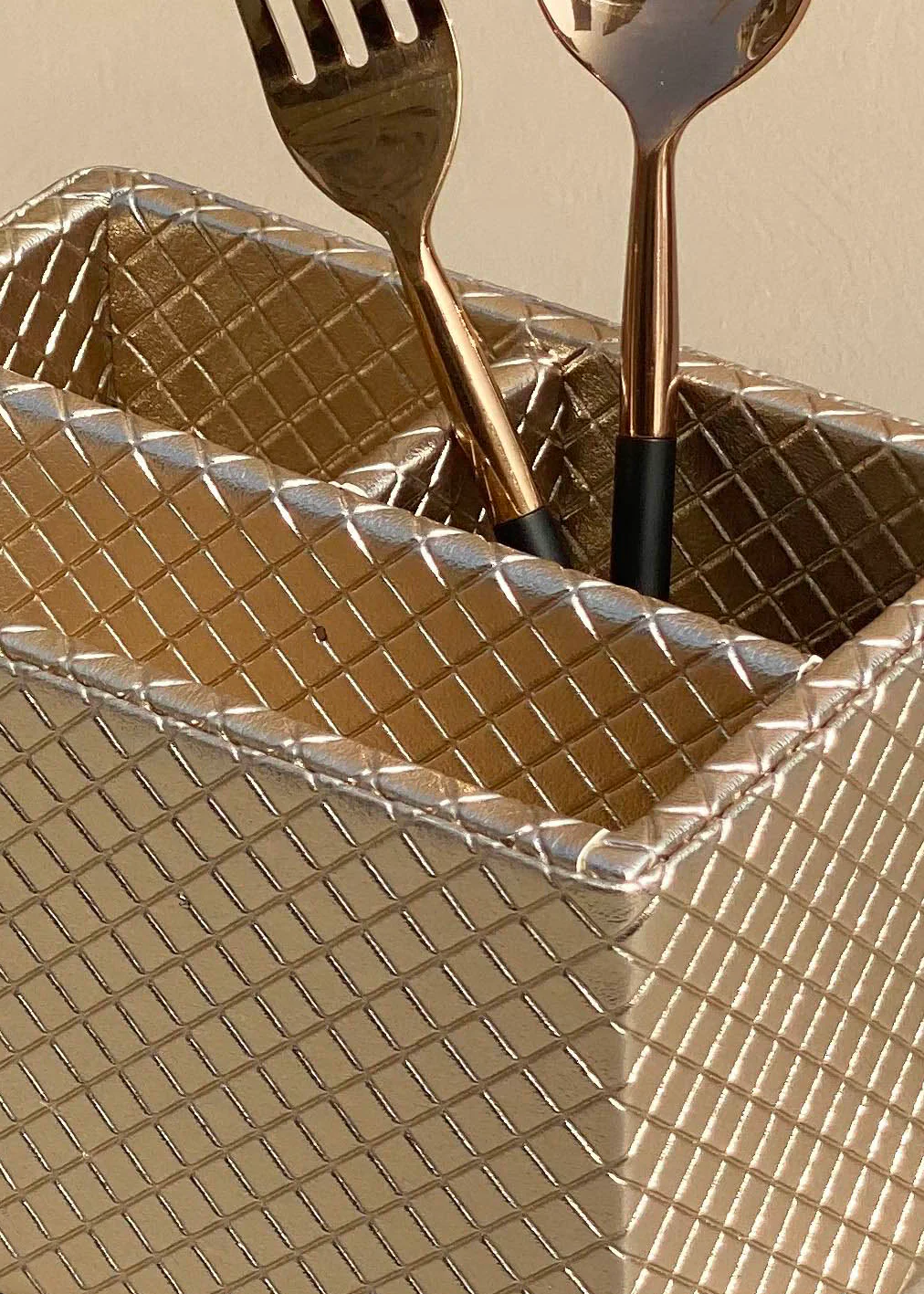 Braided Gold Cutlery Holder - Image 7