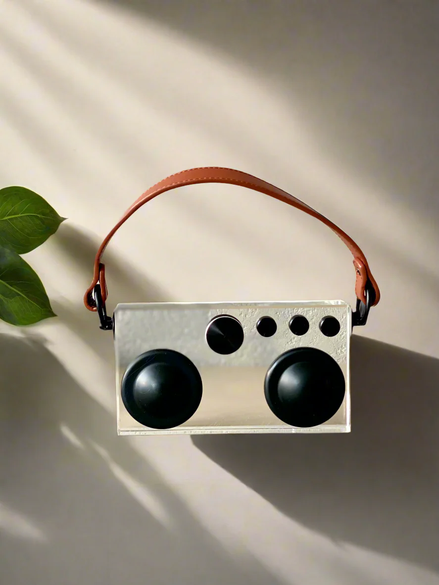 Classic Retro Radio Artefact - Image 2