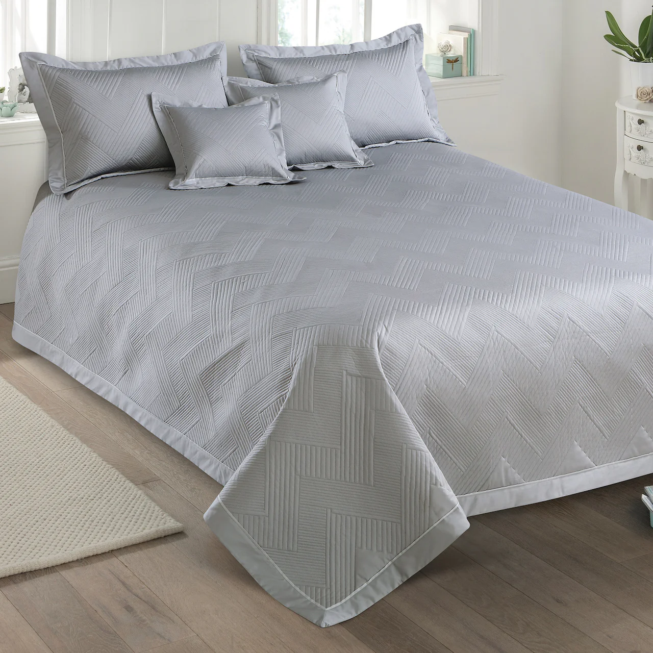 Kairo Quilted Bedcover - Pearl Grey - Image 5