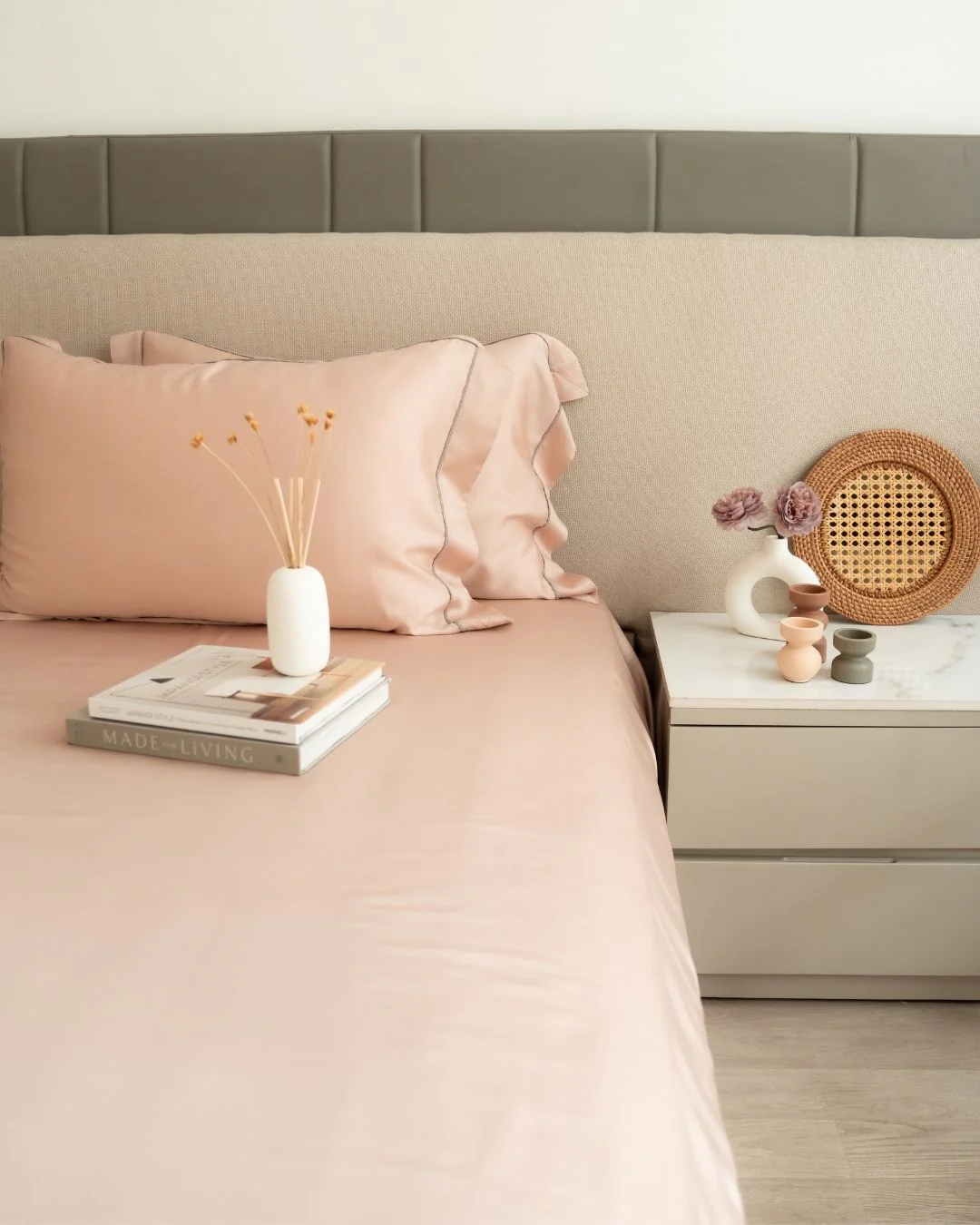 Blush Super King Size 400TC Tencel Lace Bedsheet Set - Image 4