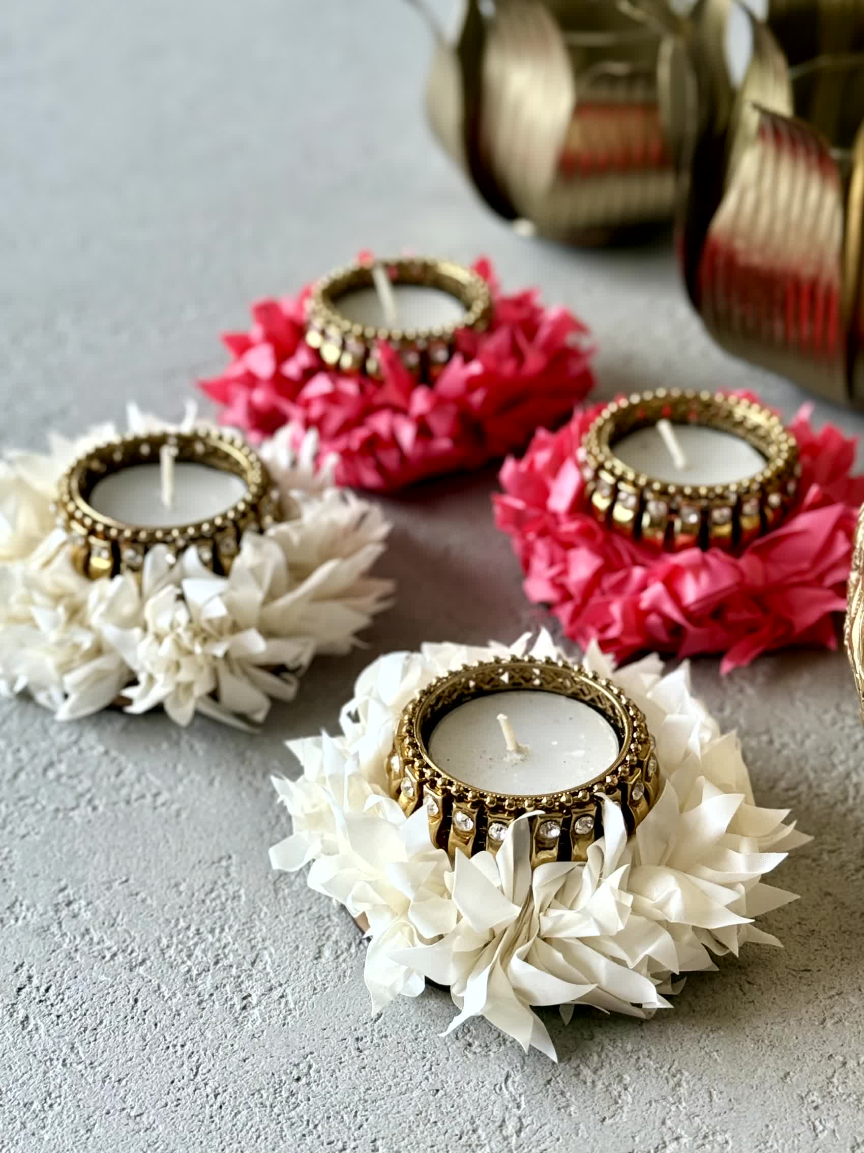 Festive White & Pink Gajra Tea Light - Set Of 4 - Image 2